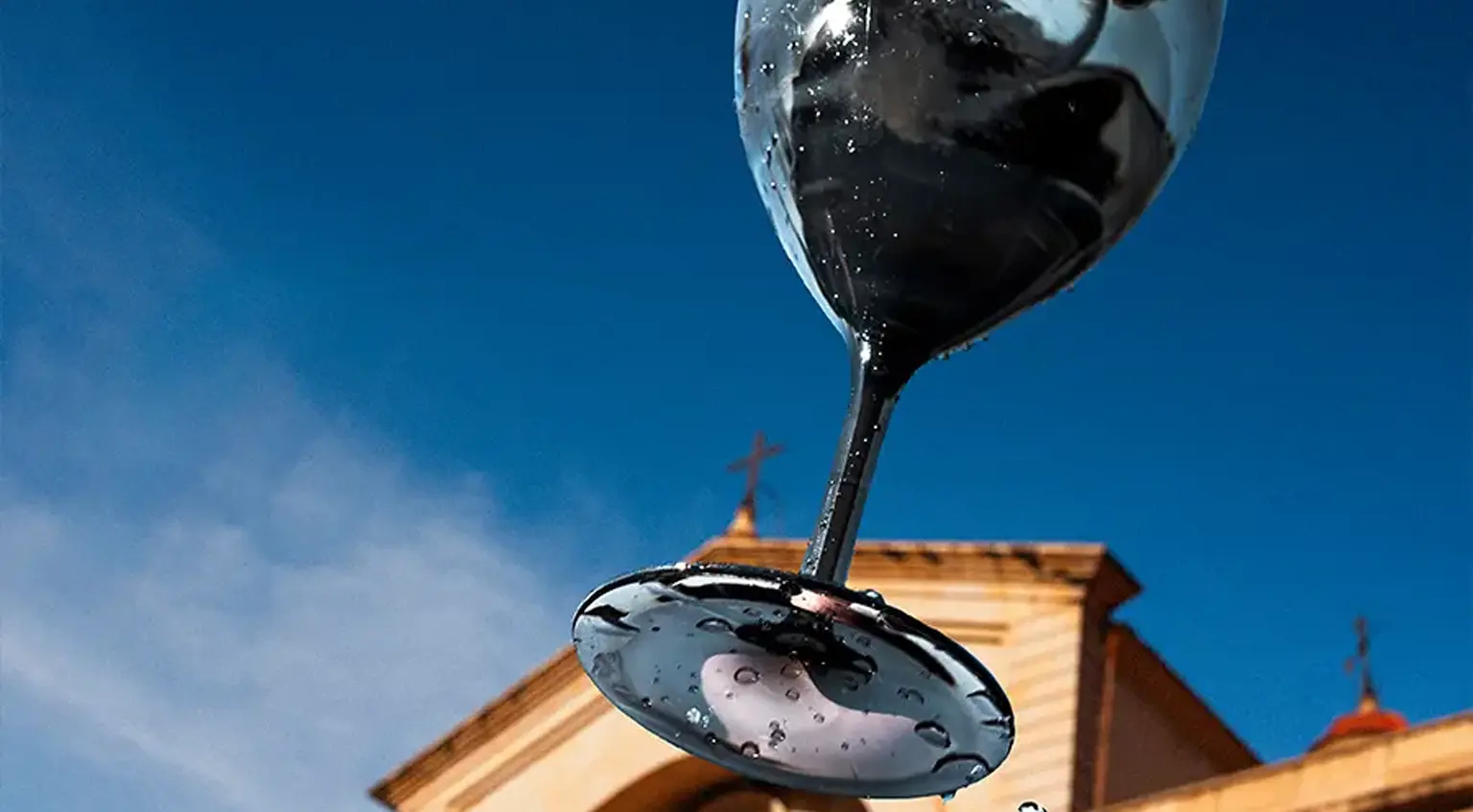 La Mejor Copa para Gin Tonic es de BASSOS, el líder en fabricación de copas y vasos irrompibles